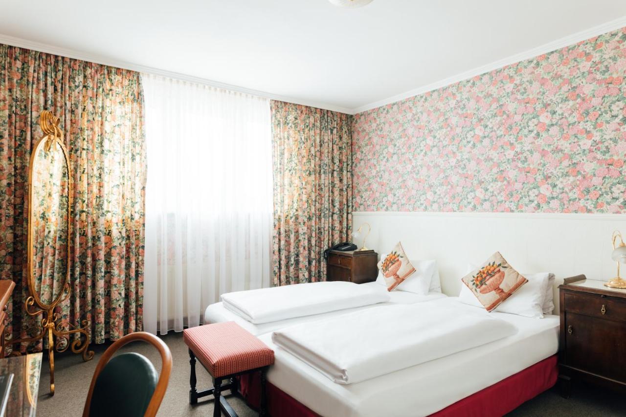 Das Kleine Hotel In Ruhiger Stadtlage วิสบาเดน ภายนอก รูปภาพ